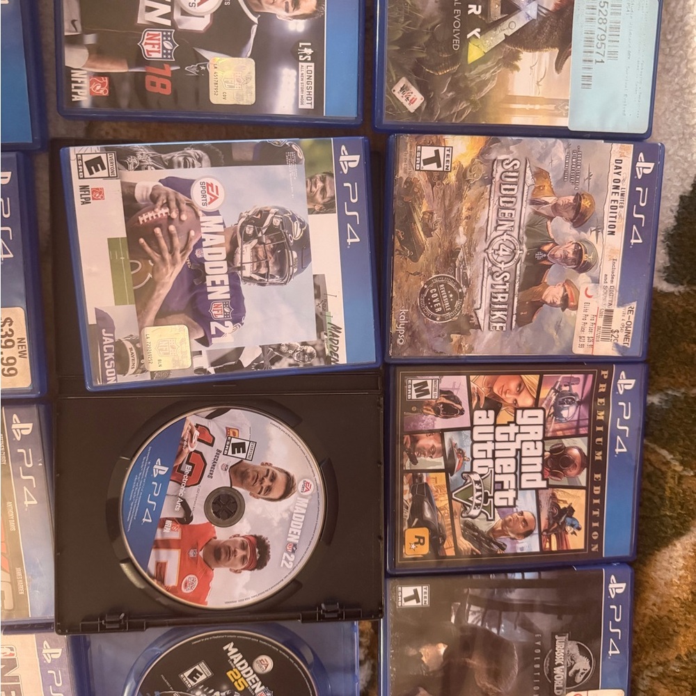 PS4 Video Game Collection - Picture 2 of 3